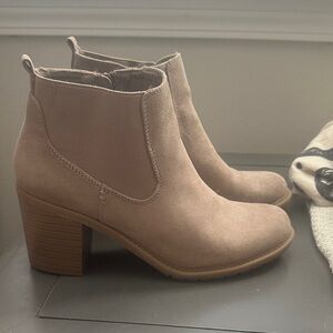 Natural Reflections Beige Ankle Booties